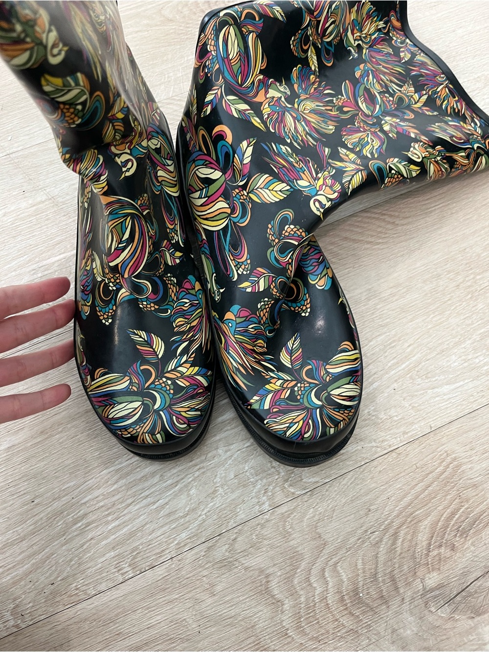 Sakroots Rhythm Rain Boot - Picture 5 of 12